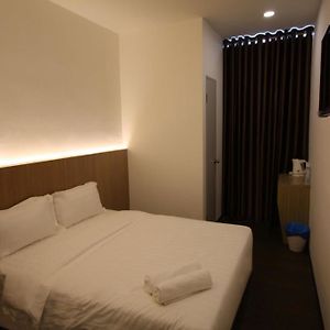 Place2Stay Business Hotel @ Metrocity